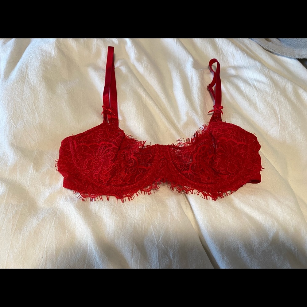 Brand new only tried on Victoria secret bra